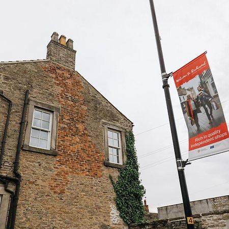 Wensleydale, Old School Rooms - Ground Floor Luxury Apartment In Richmond, North Yorkshire Richmond  Bagian luar foto