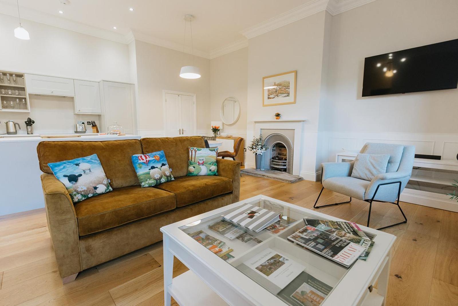 Wensleydale, Old School Rooms - Ground Floor Luxury Apartment In Richmond, North Yorkshire Richmond  Bagian luar foto
